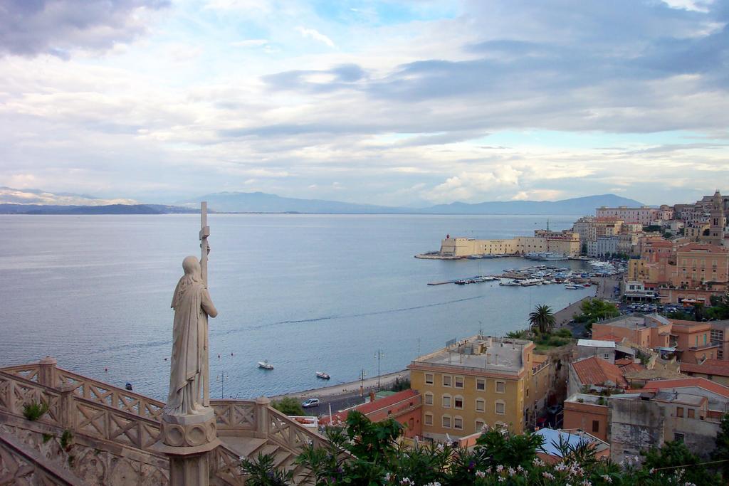 Ferienwohnung Cento Passi Dal Mare Geata Exterior foto