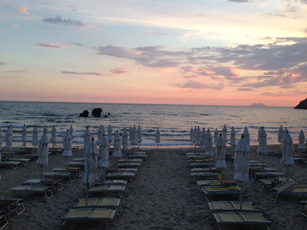 Ferienwohnung Cento Passi Dal Mare Geata Zimmer foto